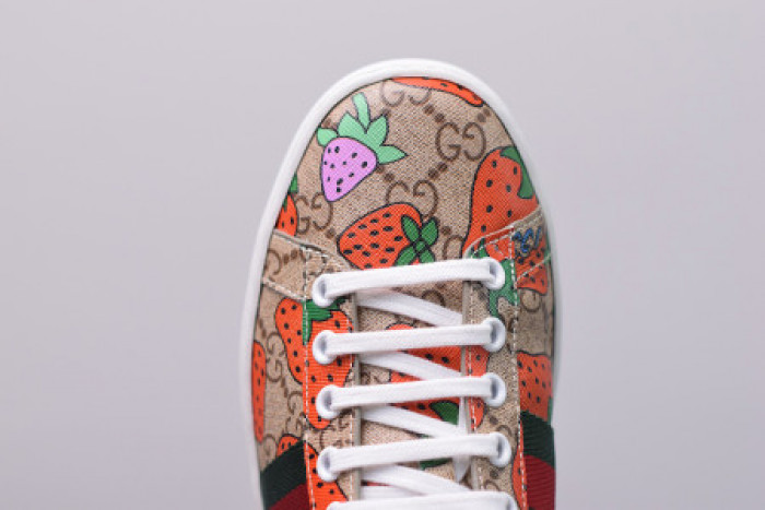 G*u*i ace embroidered low-top sneaker 431920 dopeo 9064