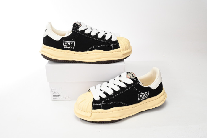 MIHARA YASUHIRO Black And White Characters MMY-029