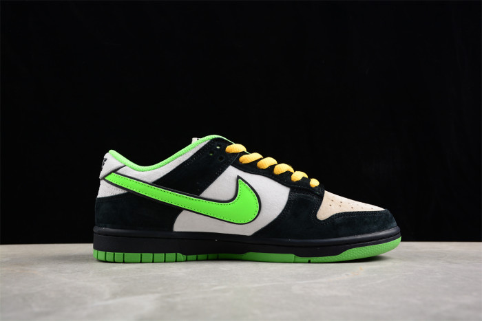 The Powerpuff Girls x Nk SB Dunk Low GP5532-063