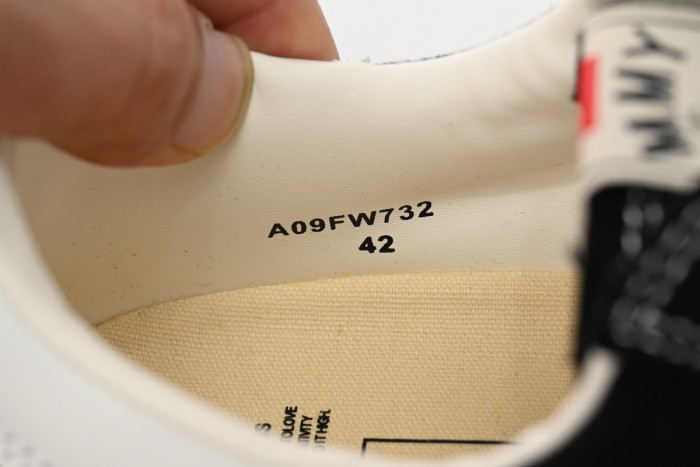 MIHARA YASUHIRO Black And White Characters MMY-029